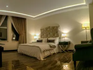 5th Avenue Hotel