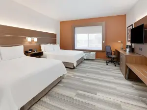 Holiday Inn Express & Suites Mitchell