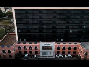 Naindo Park Hotel