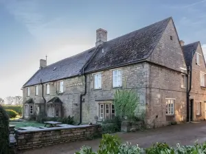 The Sibson Inn Hotel