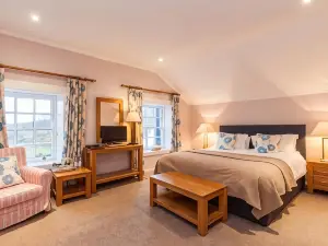 The Colonsay Hotel