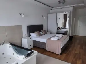 Elan Luxury Apartments & Rooms