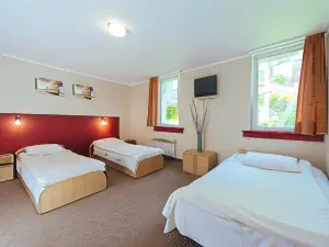 Hotel Pod Sosnami