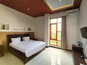 Grand Jatirogo Hotel