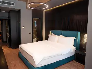 Toka Hotel Restaurant