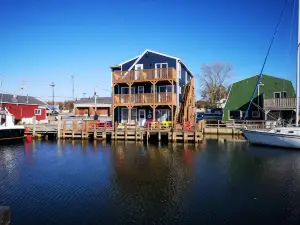 The Inn at Fisherman's Cove