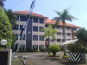 즈파라 인다 호텔