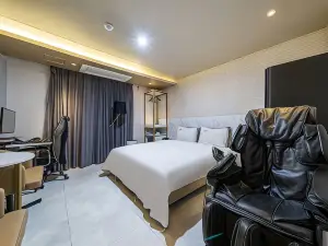 Z Hotel
