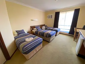 Donnybrook Motel