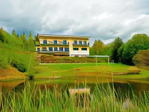 Coppertoppe Inn & Retreat Center