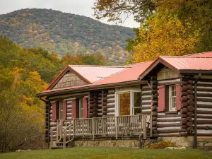 Springmaid Mountain Retreat & Stables
