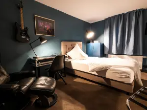 Engel Hotel + Diner