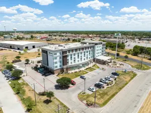 Holiday Inn & Suites Waco Northwest