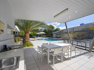 Boulevard North Lakes