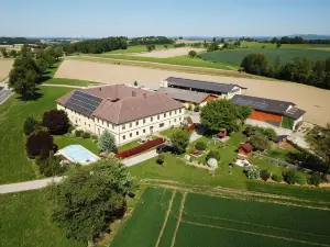 Familienbauernhof Strassbauer