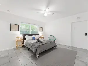 Awesome Studio 15 Min from the Beach