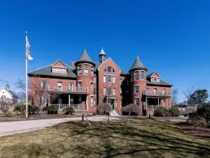 The Centennial Hotel