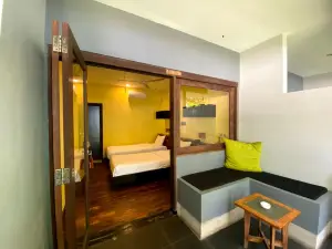 JavaCove Beach Hotel