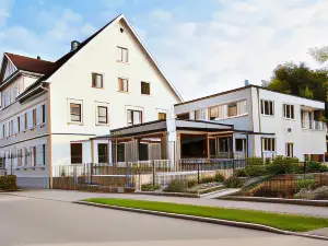 Land-Gut-Hotel Landgasthof Zur Rose