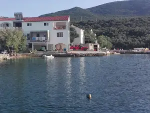 Apartments Marinko