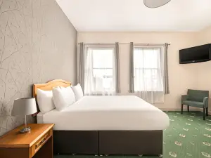 The County Hotel