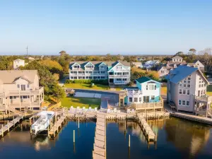 The Ocracoke Harbor Inn