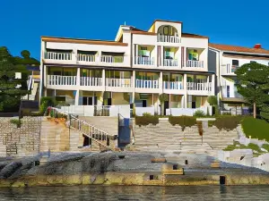 Luxury Bellavista Amazing Sea Holidays with Private Beach & Parking