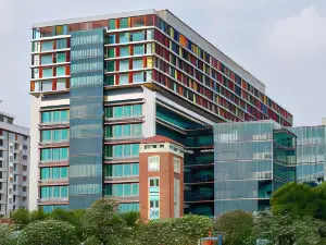 เอมส์เทลส์ คาแนล บูติค เฮ้าส์