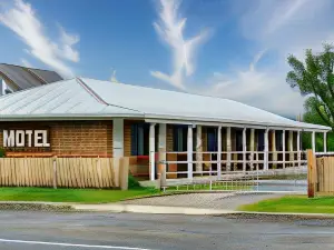Deepwater Hotel