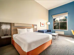 Holiday Inn Express & Suites Phoenix - Mesa West