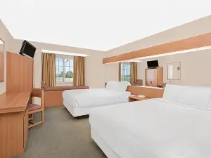 Microtel Inn & Suites by Wyndham Colfax/Newton