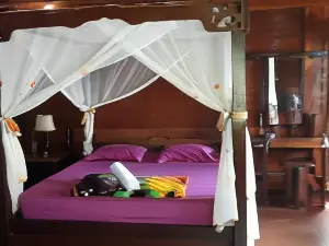 Junia Guesthouse Bukit Lawang