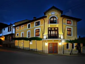 Osmarski Houses