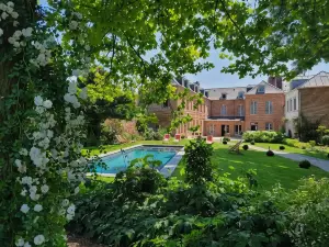 Les Myrrhophores et Spa, Chambres d'Hôtes et Gîtes de Charme