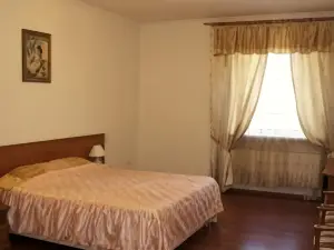 Famp Hotel