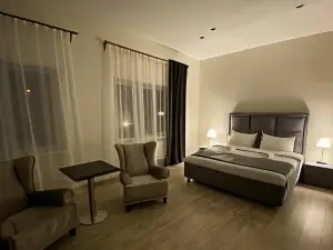 Premiere Hotel