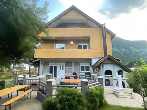 Riverside Guesthouse