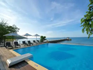 Tunamaya Beach & Spa Resort Tioman Island