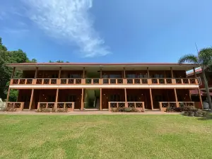 Purnama Beach Resort