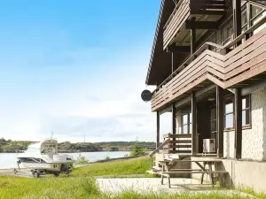 person holiday home in Selsoyvik