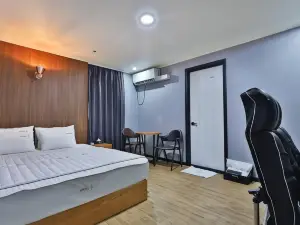 Gimhae Jangyu Hotel Ryu