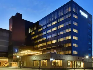 The Lismore Hotel Eau Claire - a DoubleTree by Hilton