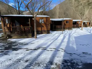 Camping Bungalows la Borda del Pubill