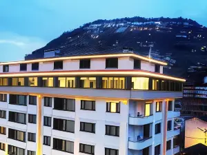 Bayrak Grand Hotel