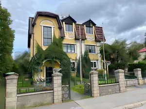 Vikerkaare Villa
