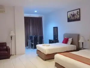 Grand Royal Makati Hotel