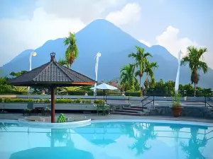 Grand Whiz Hotel Trawas Mojokerto