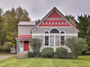Unique Ovid Apt with Grill on Cayuga Wine Trail!