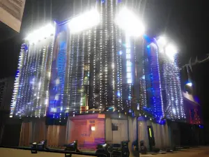 Hotel Golden Leaf , Sagar