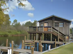 Camp Mack Lodge, Marina & RV Resort